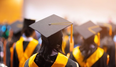 students graduating with hecs help debt